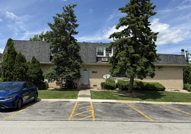 Photo 3 of Multi family home for sale at 9830 El Cameno Ln, Orland Park, IL 60462 | MLS# 12718878 | Listing updated on 2026-09-04
