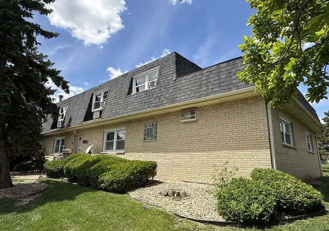 Listing Photo 4 - Condo for sale in building located at 9830 El Cameno Ln, Orland Park, IL 60462