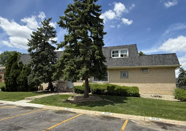 Listing Photo 5 - Condo for sale in building located at 9830 El Cameno Ln, Orland Park, IL 60462