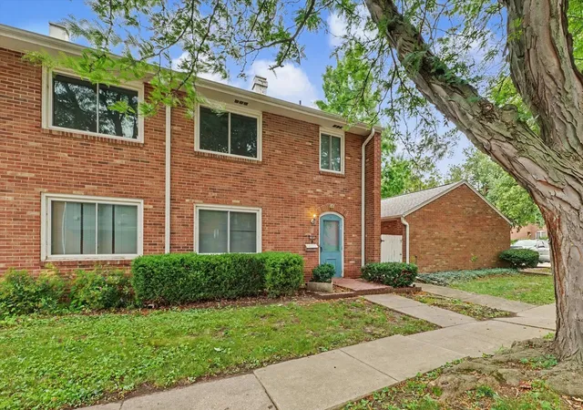 2nd image of 2005 Vawter St, Urbana, IL 61801 | MLS# 12718882
