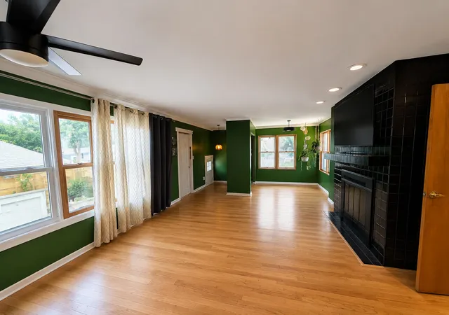 Photo 3 of Single family home for sale at 3801 N Oleander Ave, Chicago, IL 60634 | MLS# 12718949 | Listing updated on 2026-09-25