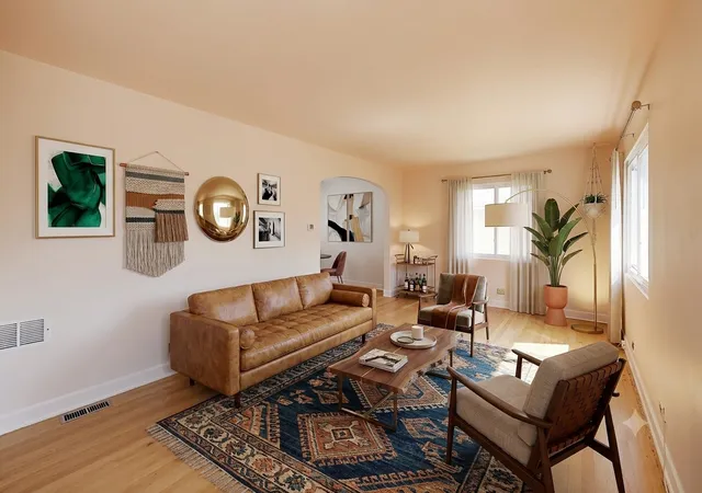 2nd image of 3941 W Ainslie St #E, Chicago, IL 60625 | MLS# 12719025