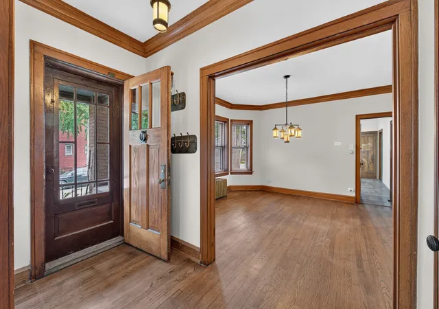 Photo 3 of Single family home for sale at 1100 S Scoville Ave, Oak Park, IL 60304 | MLS# 12719105 | Listing updated on 2026-10-03