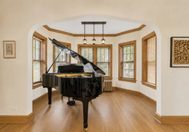 Photo 4 of Single family home for sale at 1100 S Scoville Ave, Oak Park, IL 60304 | MLS# 12719105 | Listing updated on 2026-10-03