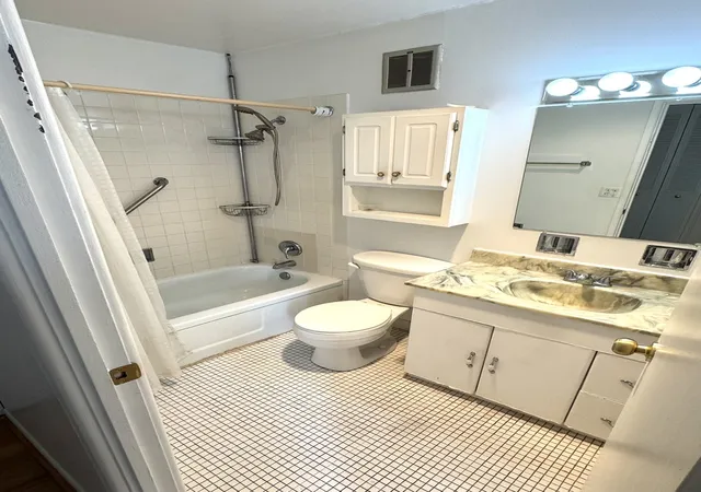 Photo 9 of Condo for sale at 225 S Rohlwing Rd #618, Palatine, IL 60074 | MLS# 12719120 | Listing updated on 2026-08-05