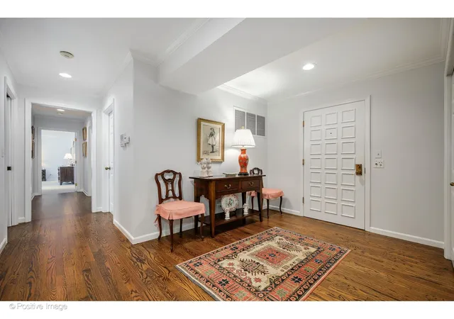 Photo 3 of Condo for sale at 105 E Laurel Ave #103, Lake Forest, IL 60045 | MLS# 12719148 | Listing updated on 2026-09-16