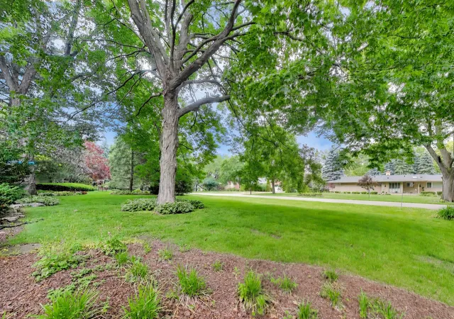 Photo 2 of Single family home for sale at 2288 S Westwood Ln, Palatine, IL 60067 | MLS# 12719174 | Listing updated on 2026-09-14