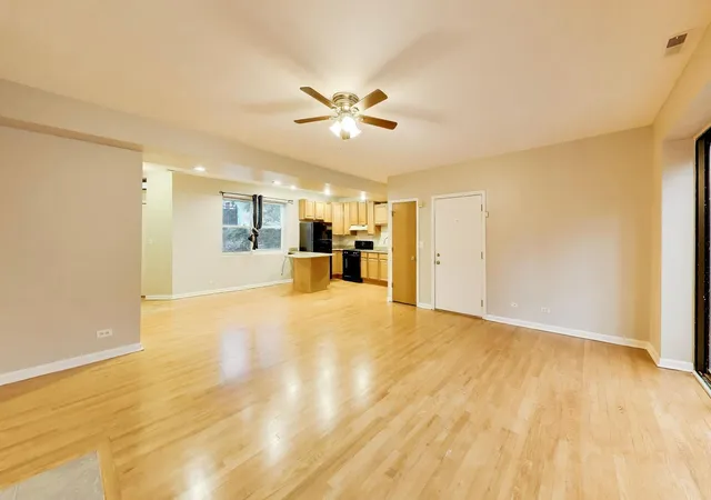 Listing Photo 5 - Condo for sale in building located at 4014 S Drexel Blvd, Chicago, IL 60653 - Unit #4F