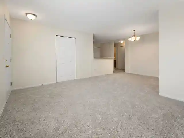 Listing Photo 2 - Condo for sale in 1309 Silverstone Dr located at 1309 Silverstone Dr, Carpentersville, IL 60110 - Unit #1309