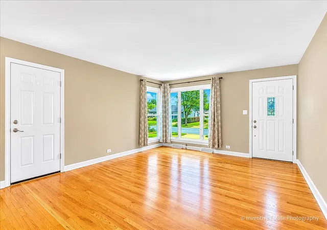 Photo 4 of Single family home for sale at 548 S Harvard Ave, Addison, IL 60101 | MLS# 12719283 | Listing updated on 2026-09-25