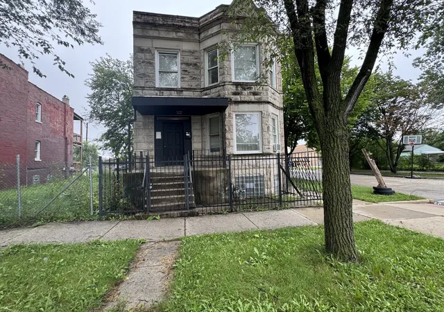 Photo 1 of Sale Pending at 3900 W Flournoy St, Chicago, IL 60624 | MLS# 12719297 | Listing updated on 2026-08-30