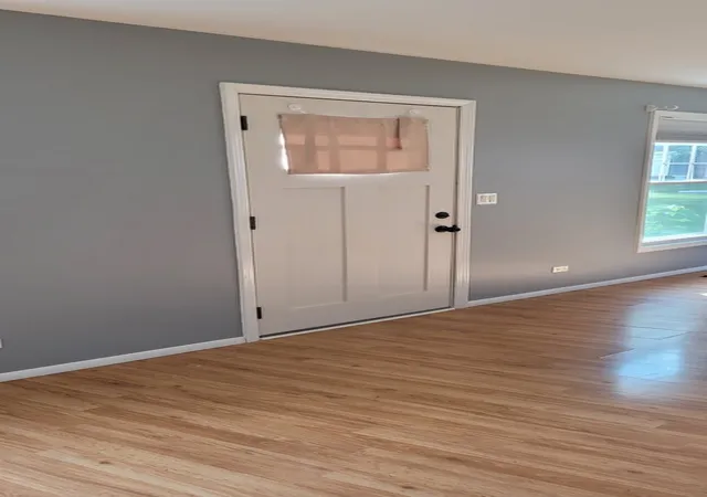 Listing Photo 4 - Condo for sale in building located at 307 Somerset Ln, Vernon Hills, IL 60061 - Unit #307