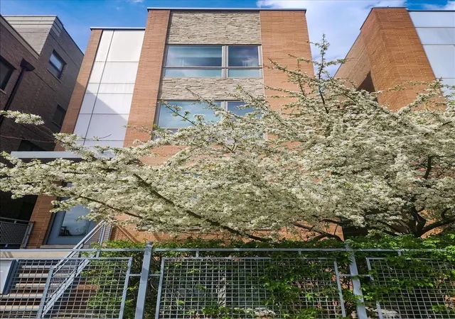 Photo 1 of Sale Pending at 1350 W Diversey Pkwy #3, Chicago, IL 60614 | MLS# 12719308 | Listing updated on 2026-09-19