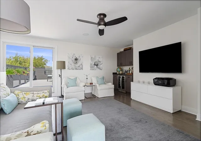 Photo 3 of Sale Pending at 1350 W Diversey Pkwy #3, Chicago, IL 60614 | MLS# 12719308 | Listing updated on 2026-09-19