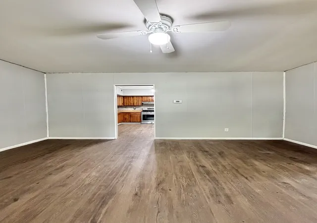 Photo 2 of Single family home for sale at 302 E Jackson St, Saybrook, IL 61770 | MLS# 12719358 | Listing updated on 2026-10-07