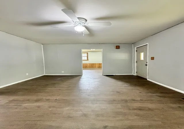 Photo 4 of Single family home for sale at 302 E Jackson St, Saybrook, IL 61770 | MLS# 12719358 | Listing updated on 2026-10-07
