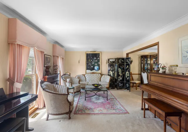 Photo 2 of Single family home for sale at 740 Cambridge Dr, Burr Ridge, IL 60527 | MLS# 12719375 | Listing updated on 2026-09-14