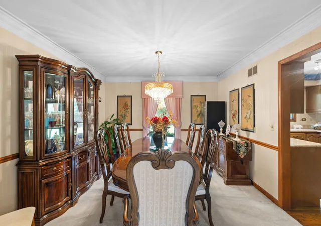 Photo 4 of Single family home for sale at 740 Cambridge Dr, Burr Ridge, IL 60527 | MLS# 12719375 | Listing updated on 2026-09-14