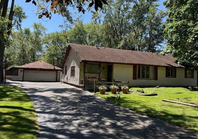 Photo 1 of Single family home for sale at 15800 Chappel St, South Holland, IL 60473 | MLS# 12719401 | Listing updated on 2026-08-05