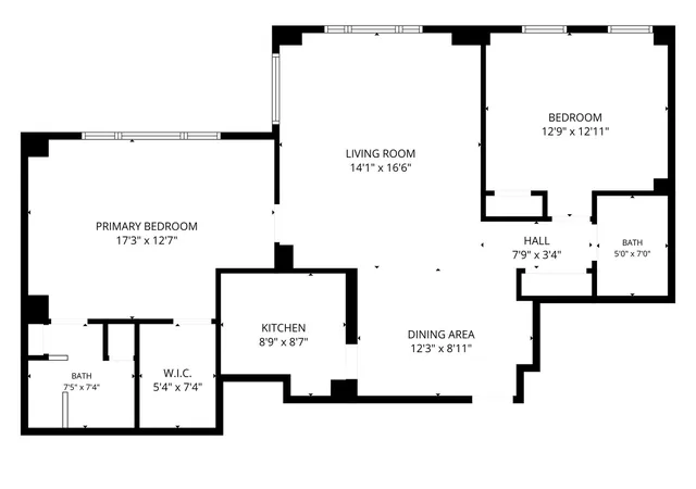 2nd image of 2909 N Sheridan Rd, Chicago, IL 60657