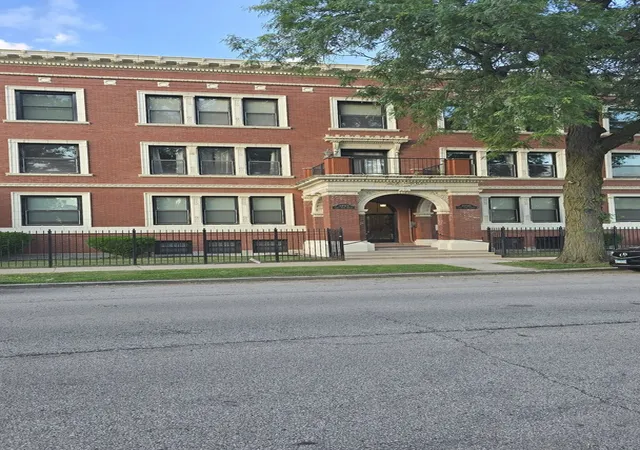 Photo 2 of Condo for sale at 3733 S Lake Park Ave #1, Chicago, IL 60653 | MLS# 12719539 | Listing updated on 2026-09-18