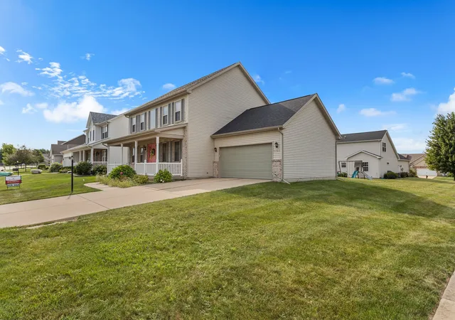 Photo 3 of Single family home for sale at 1701 Hunters Ridge Ct, Mahomet, IL 61853 | MLS# 12719551 | Listing updated on 2026-10-01