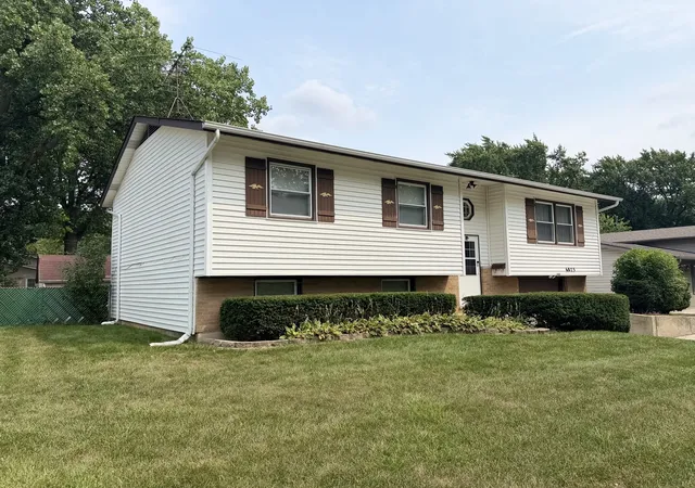 Photo 2 of Single family home for sale at 6875 Glenwood Ln, Hanover Park, IL 60133 | MLS# 12719573 | Listing updated on 2026-09-15