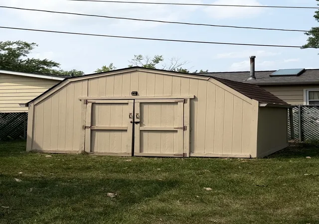 Photo 3 of Single family home for sale at 6875 Glenwood Ln, Hanover Park, IL 60133 | MLS# 12719573 | Listing updated on 2026-09-15
