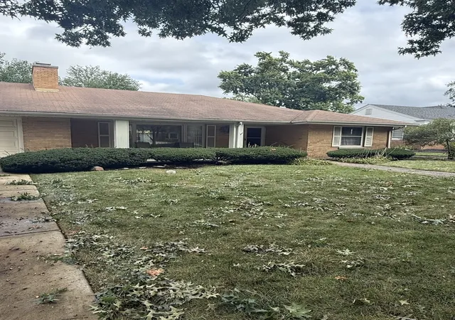 Photo 2 of Single family home for sale at 435 S Stratford Ave, Elmhurst, IL 60126 | MLS# 12719614 | Listing updated on 2026-09-24