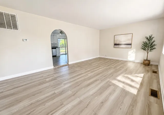 Photo 1 of Single family home for sale at 6925 Elder Ct, Bridgeview, IL 60455 | MLS# 12719681 | Listing updated on 2026-09-14