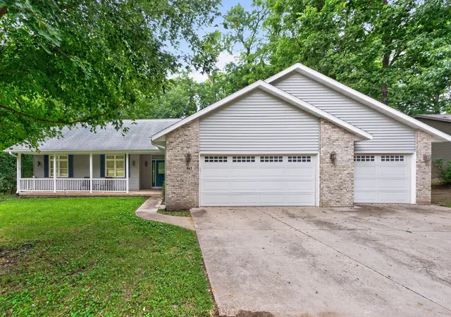 Photo 1 of Single family home for sale at 862 Briggs Ave, Dixon, IL 61021 | MLS# 12719699 | Listing updated on 2026-09-23