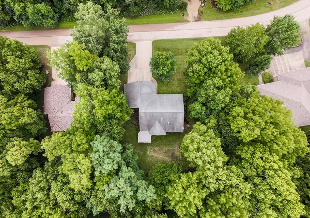 Photo 3 of Single family home for sale at 862 Briggs Ave, Dixon, IL 61021 | MLS# 12719699 | Listing updated on 2026-09-23