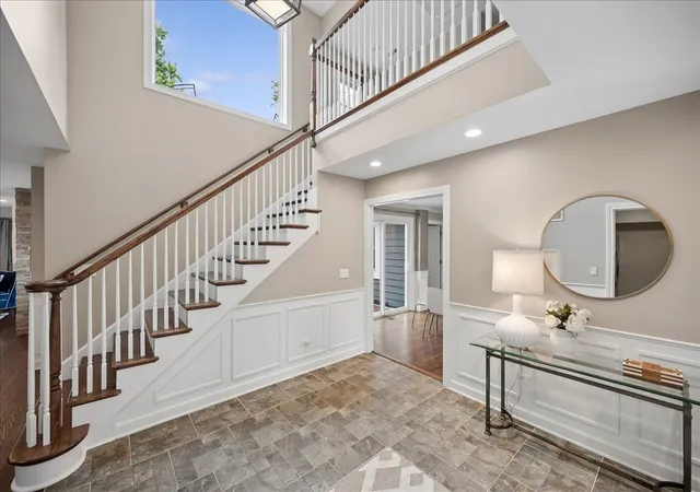Photo 3 of Mansion for sale at 586 Earl Dr, Northfield, IL 60093 | MLS# 12719739 | Listing updated on 2026-09-19