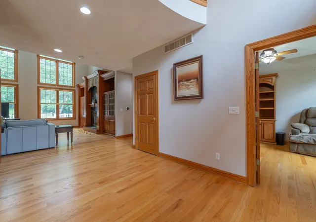 Photo 3 of Single family home for sale at 3285 W Forest Rd, Freeport, IL 61032 | MLS# 12719763 | Listing updated on 2026-08-13