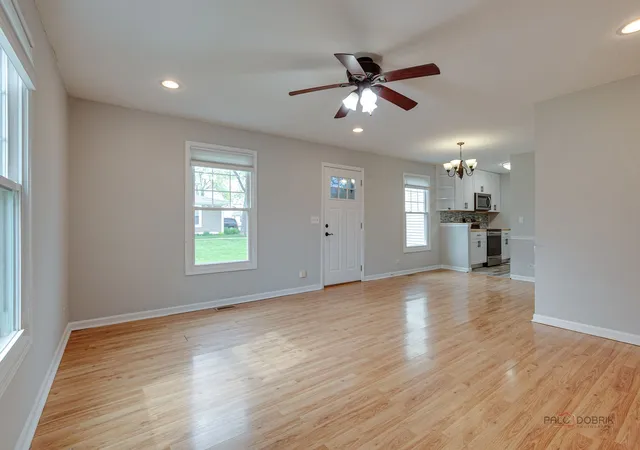 Photo 4 of Townhouse for sale at 247 Sunset Ct #247, Vernon Hills, IL 60061 | MLS# 12719767 | Listing updated on 2026-08-25