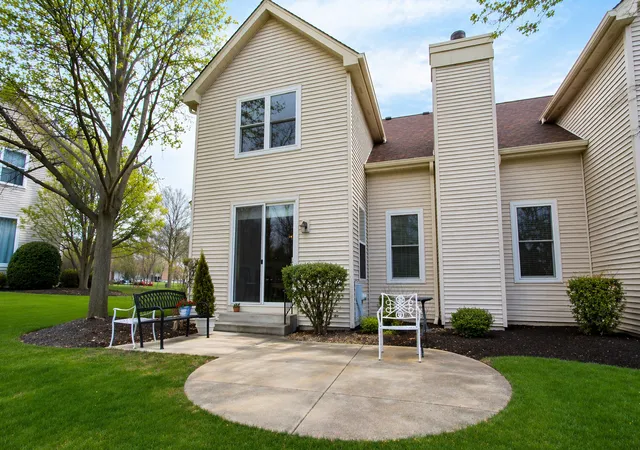 Photo 16 of Townhouse for sale at 314 Berkshire Dr, Lake Villa, IL 60046 | MLS# 12719777 | Listing updated on 2026-09-12