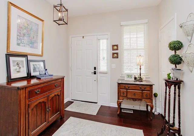 Photo 2 of Townhouse for sale at 314 Berkshire Dr, Lake Villa, IL 60046 | MLS# 12719777 | Listing updated on 2026-09-12