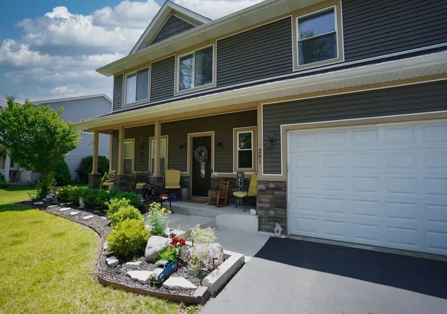 Photo 3 of Single family home for sale at 281 Fox Chase Dr N, Oswego, IL 60543 | MLS# 12719788 | Listing updated on 2026-09-17