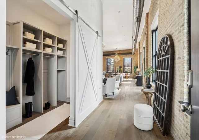 Photo 2 of Sale Pending at 401 N Aberdeen St #4S, Chicago, IL 60642 | MLS# 12719793 | Listing updated on 2026-09-14