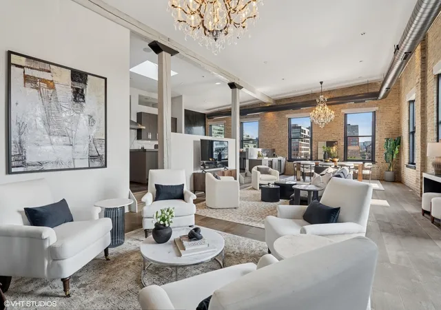 Photo 3 of Sale Pending at 401 N Aberdeen St #4S, Chicago, IL 60642 | MLS# 12719793 | Listing updated on 2026-09-14