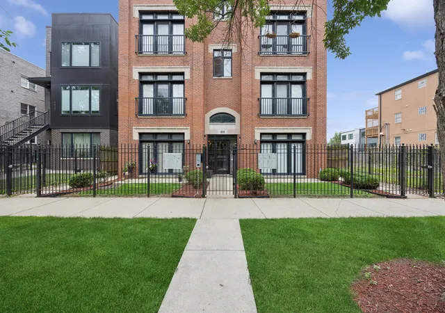 Photo 1 of Condo for sale at 6616 S Kimbark Ave #4S, Chicago, IL 60637 | MLS# 12719796 | Listing updated on 2026-08-13