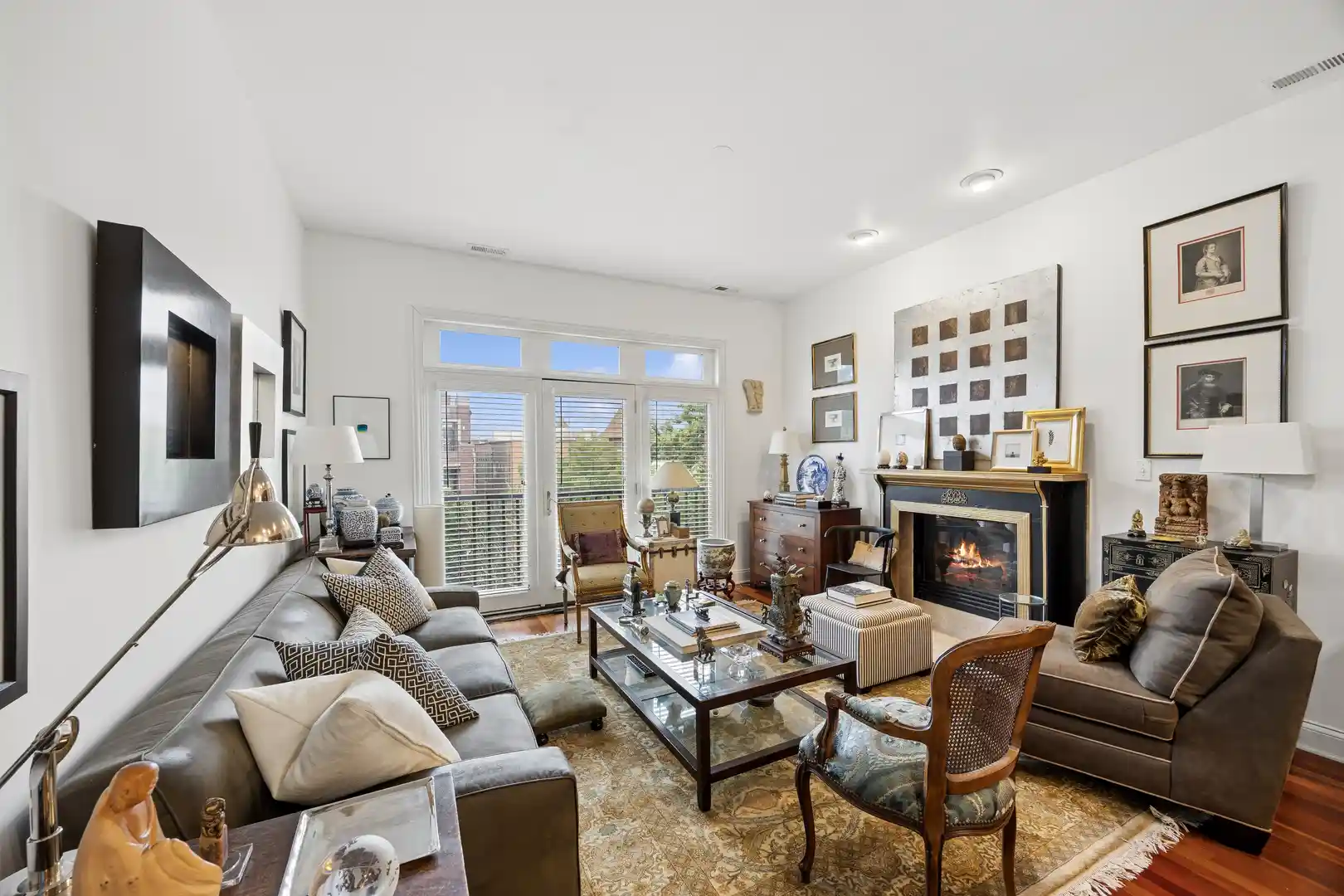 Listing Photo 2 - Condo for sale in 6616 S Kimbark Ave located at 6616 S Kimbark Ave, Chicago, IL 60637 - Unit #4S