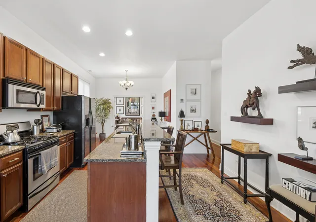 Listing Photo 5 - Condo for sale in building located at 6616 S Kimbark Ave, Chicago, IL 60637 - Unit #4S