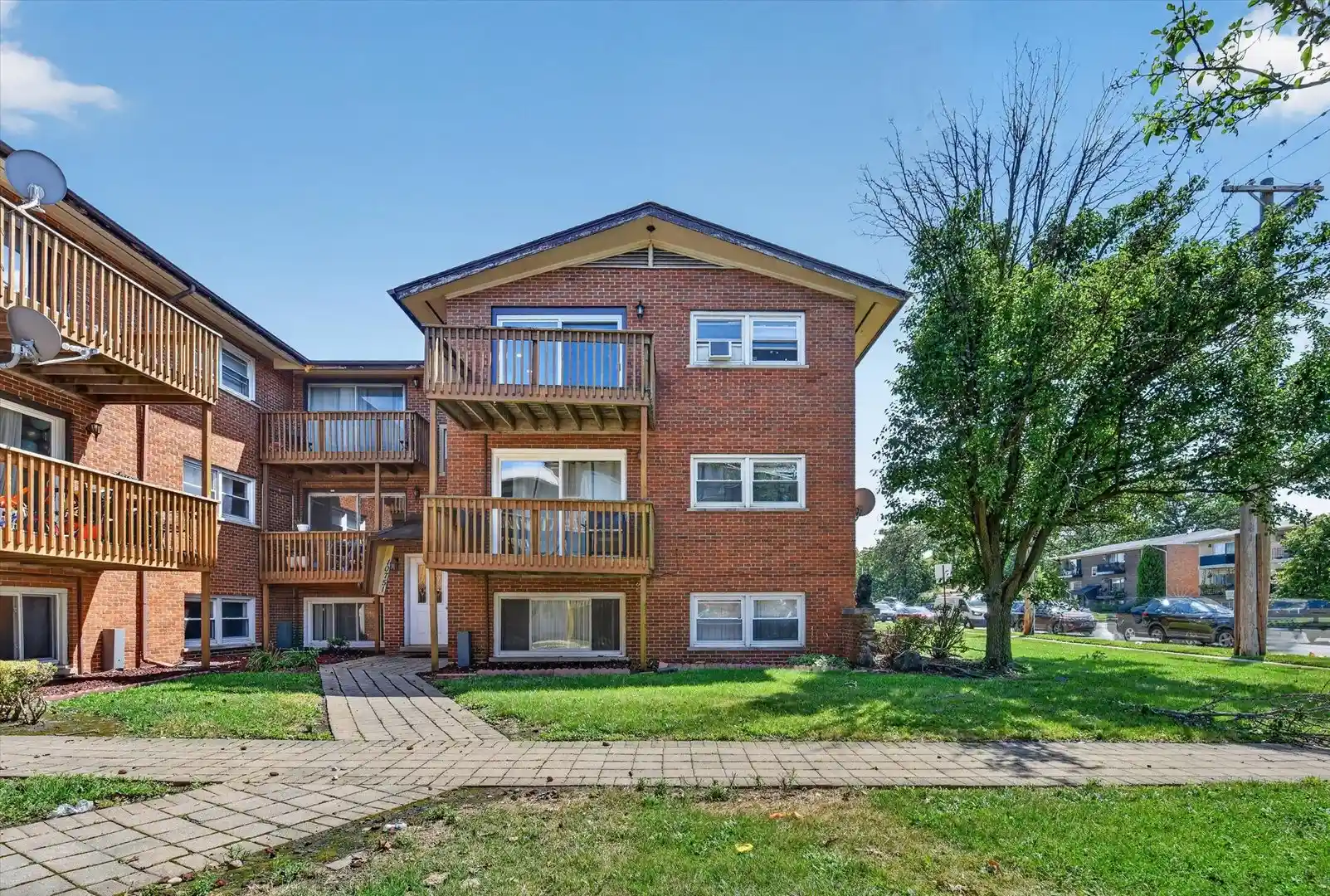 Listing Photo 2 - Condo for sale in 10751 S Harlem Ave located at 10751 S Harlem Ave, Worth, IL 60482 - Unit #3F