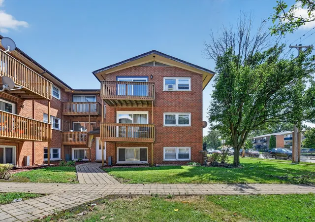 Photo 2 of Condo for sale at 10751 S Harlem Ave #3F, Worth, IL 60482 | MLS# 12719819 | Listing updated on 2026-08-28