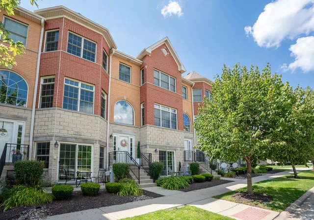 Photo 1 of Sale Pending at 17930 Fountain Cir, Orland Park, IL 60467 | MLS# 12719845 | Listing updated on 2026-09-04