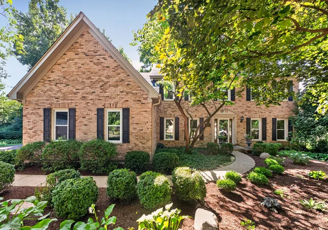 Photo 1 of Single family home for sale at 1315 Hawkins Ct, St. Charles, IL 60174 | MLS# 12719967 | Listing updated on 2026-09-20