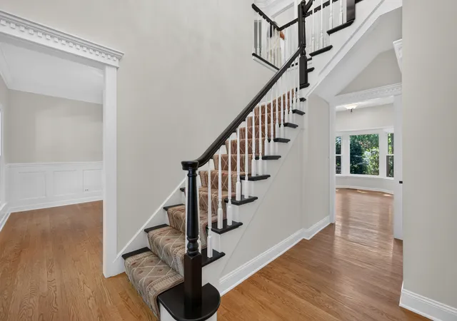 Photo 3 of Single family home for sale at 1315 Hawkins Ct, St. Charles, IL 60174 | MLS# 12719967 | Listing updated on 2026-09-20