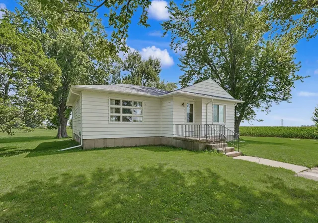 Photo 3 of Single family home for sale at 396 N 100e Rd, Gibson City, IL 60936 | MLS# 12719976 | Listing updated on 2026-09-07