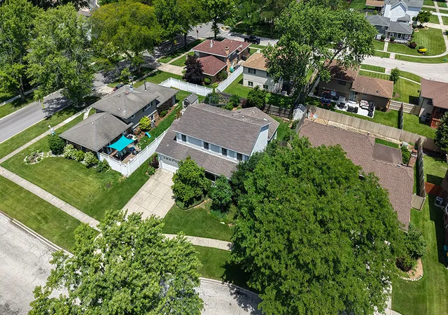 Photo 3 of Single family home for sale at 403 Sara Ave, Lemont, IL 60439 | MLS# 12719997 | Listing updated on 2026-08-25